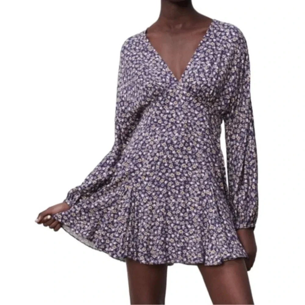 Zara Floral print shirt dress. Size medium - Picture 3 of 7